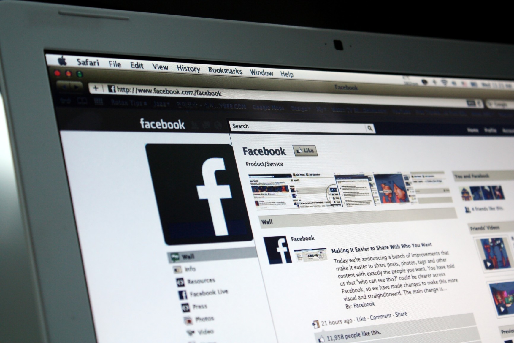 4.700.000 λόγοι για να βάλεις την επιχείρηση σου στο Facebook